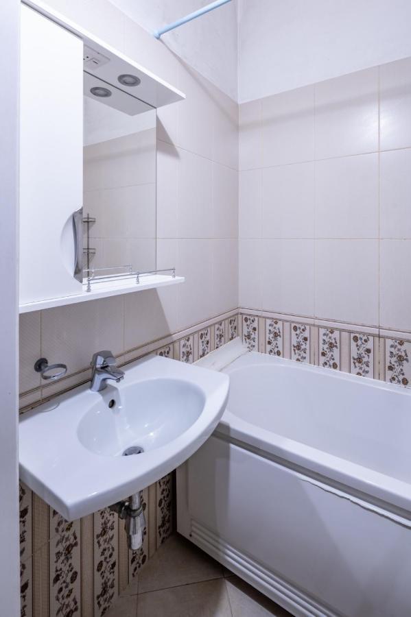 Apartamento Romari Сербська 9 Leópolis Exterior foto