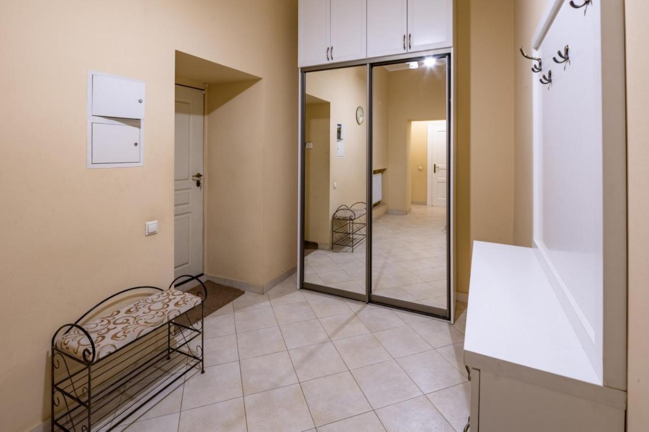 Apartamento Romari Сербська 9 Leópolis Exterior foto